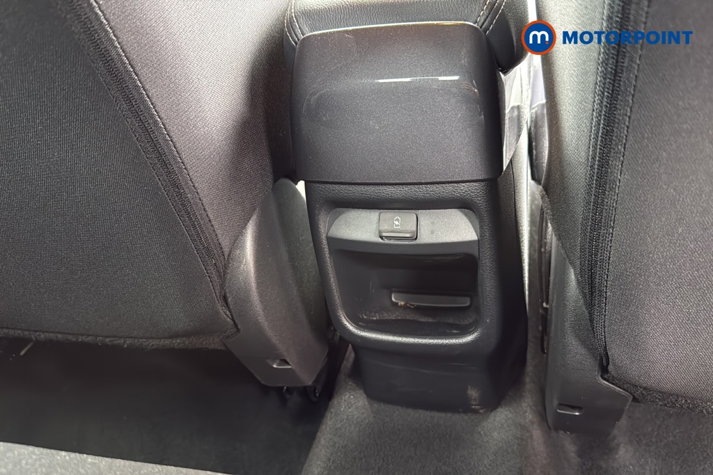 Nissan Juke N-Connecta Manual Petrol SUV - Stock Number (1663332) - 28th supplementary image