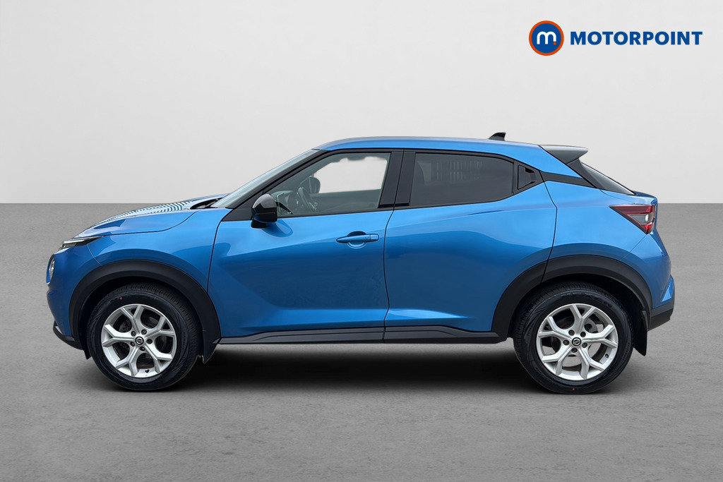 Nissan Juke N-Connecta Manual Petrol SUV - Stock Number (1663332) - Drivers side