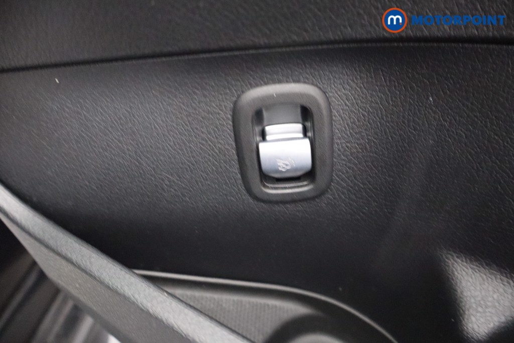 Mercedes-Benz C Class Amg Line Automatic Petrol Saloon - Stock Number (1663704) - 11th supplementary image