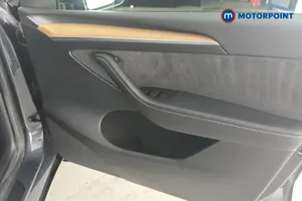 Tesla Model Y Long Range Automatic Electric SUV - Stock Number (1663848) - 18th supplementary image