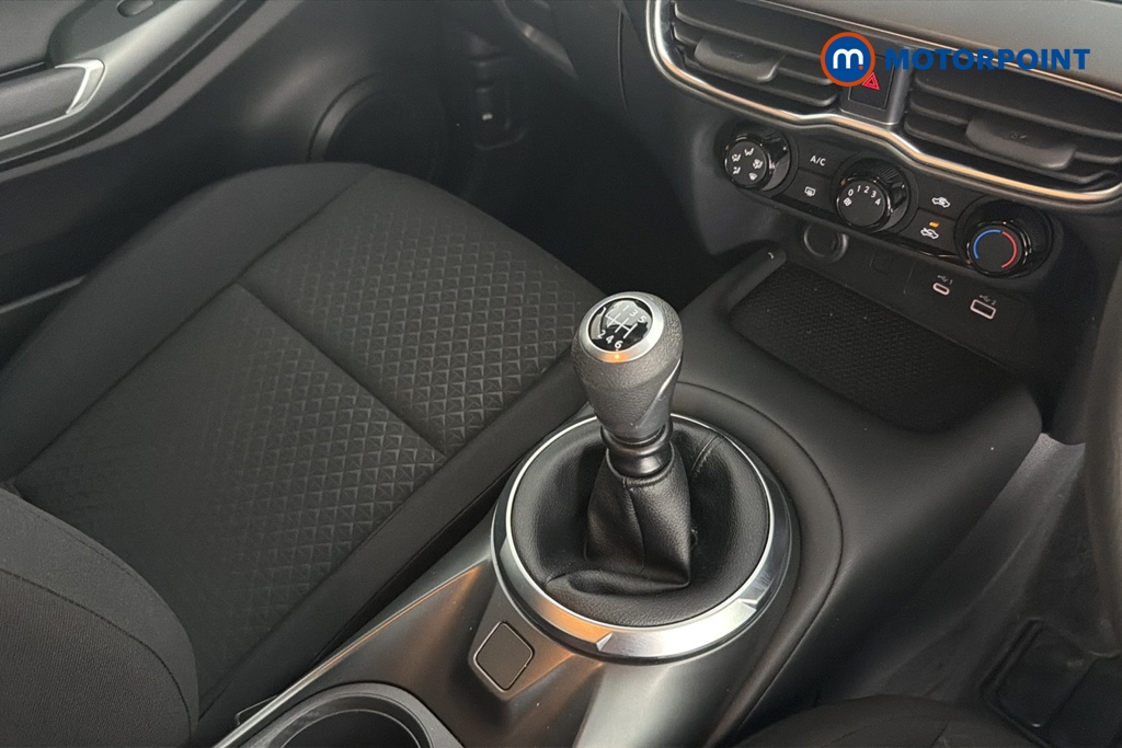 Nissan Juke Acenta Premium Manual Petrol SUV - Stock Number (1664132) - 15th supplementary image