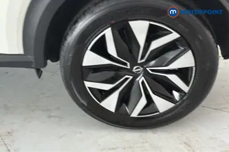 Nissan Juke Acenta Premium Manual Petrol SUV - Stock Number (1664132) - 45th supplementary image