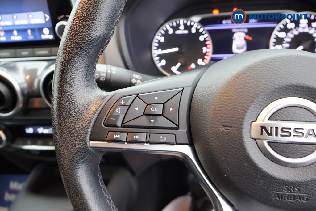 Nissan Juke N-Connecta Manual Petrol SUV - Stock Number (1664198) - 2nd supplementary image