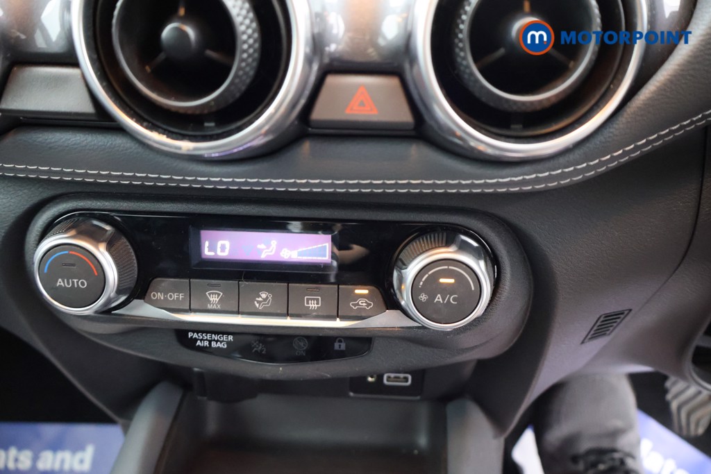 Nissan Juke N-Connecta Manual Petrol SUV - Stock Number (1664198) - 8th supplementary image