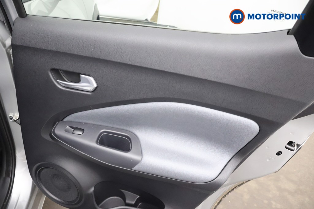 Nissan Juke N-Connecta Manual Petrol SUV - Stock Number (1664198) - 19th supplementary image