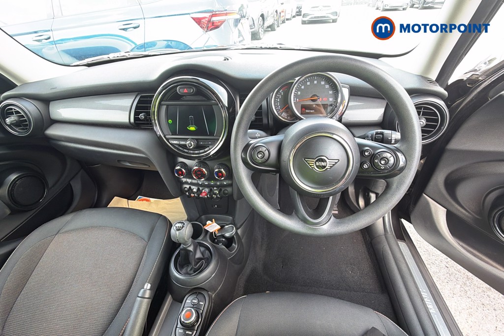 Mini Hatchback Cooper Classic Manual Petrol Hatchback - Stock Number (1664850) - 38th supplementary image