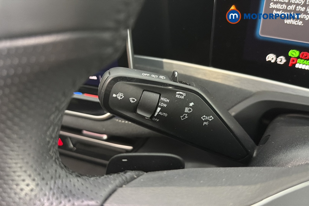 Volkswagen Passat R-Line Automatic Petrol Plug-In Hybrid Estate - Stock Number (1665234) - 5th supplementary image