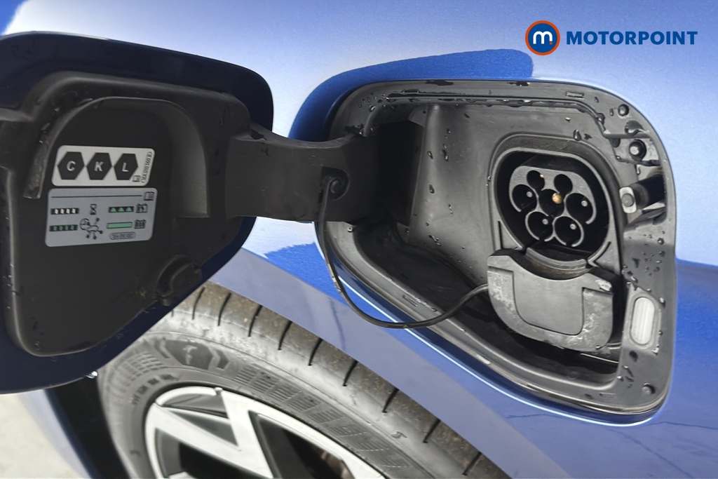 Volkswagen Passat R-Line Automatic Petrol Plug-In Hybrid Estate - Stock Number (1665234) - 40th supplementary image