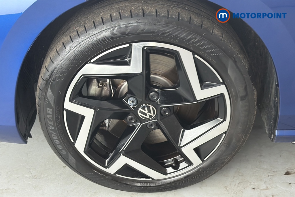 Volkswagen Passat R-Line Automatic Petrol Plug-In Hybrid Estate - Stock Number (1665234) - 44th supplementary image
