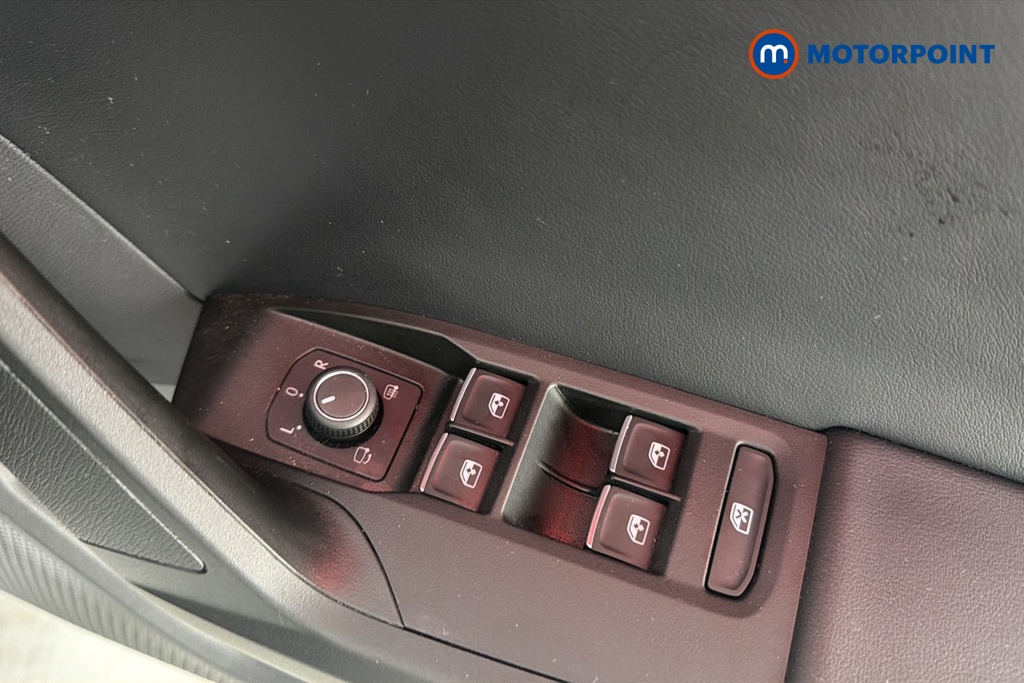 Seat Leon FR Manual Petrol Estate - Stock Number (1665285) - 19th supplementary image