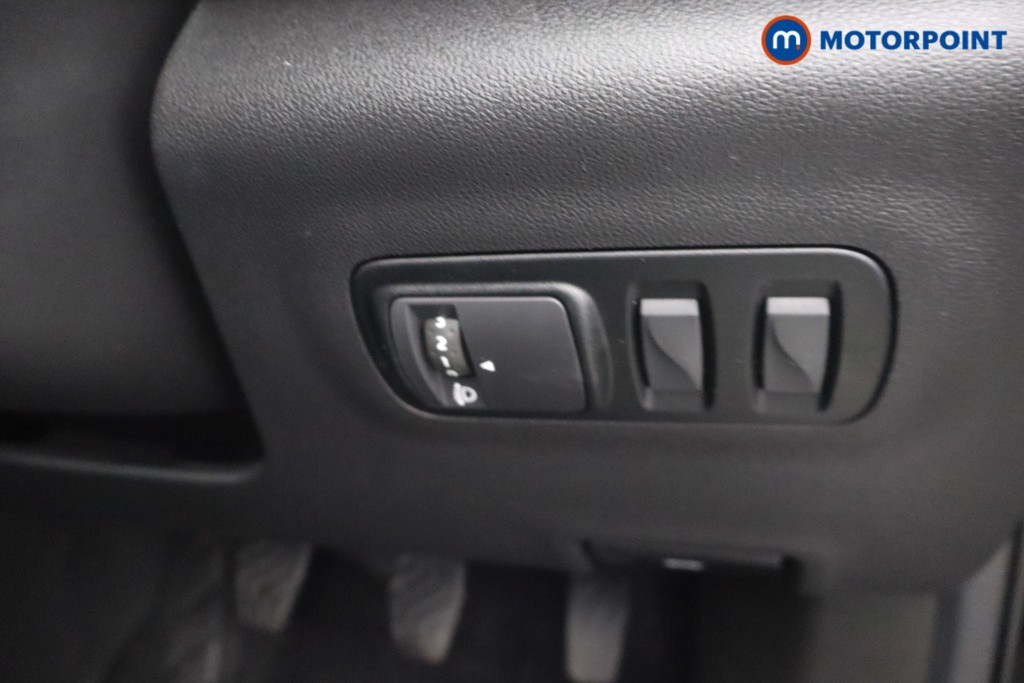 Renault Kadjar S Edition Manual Petrol SUV - Stock Number (1646219) - 14th supplementary image