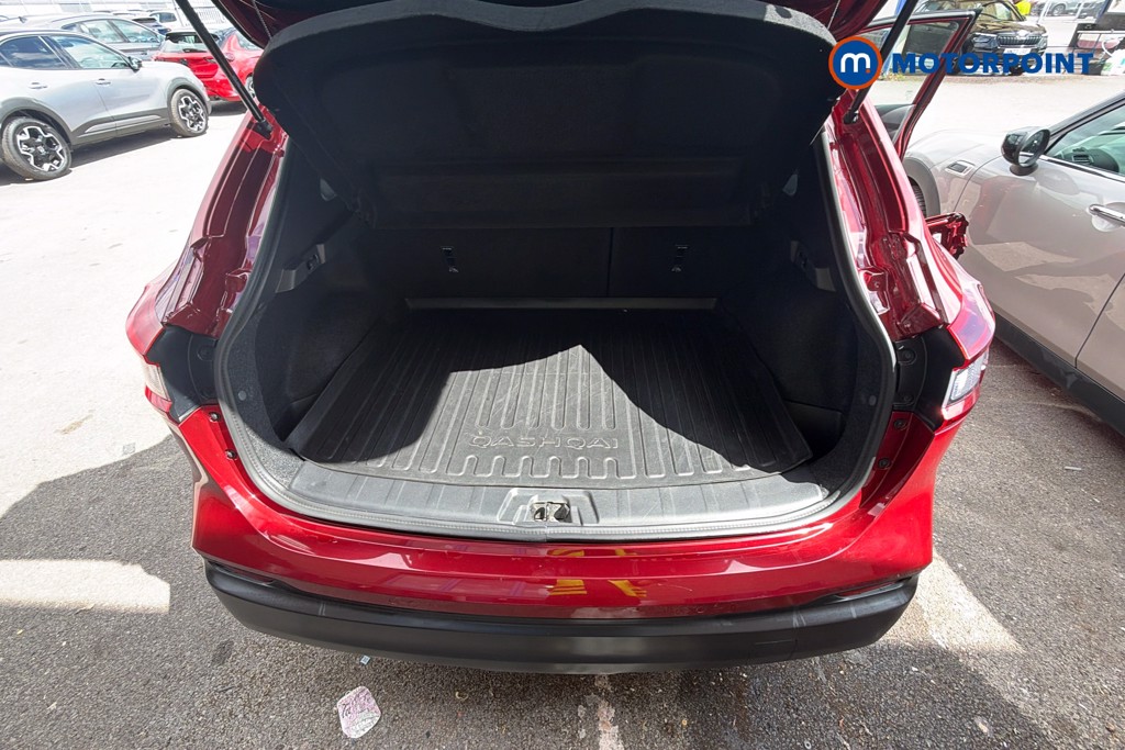 Nissan Qashqai Tekna Automatic Petrol SUV - Stock Number (1646284) - 33rd supplementary image