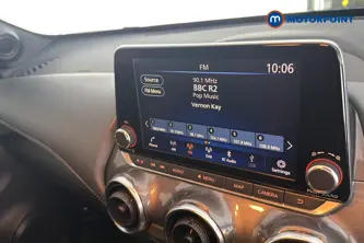 Nissan Juke Tekna Automatic Petrol SUV - Stock Number (1646369) - 8th supplementary image