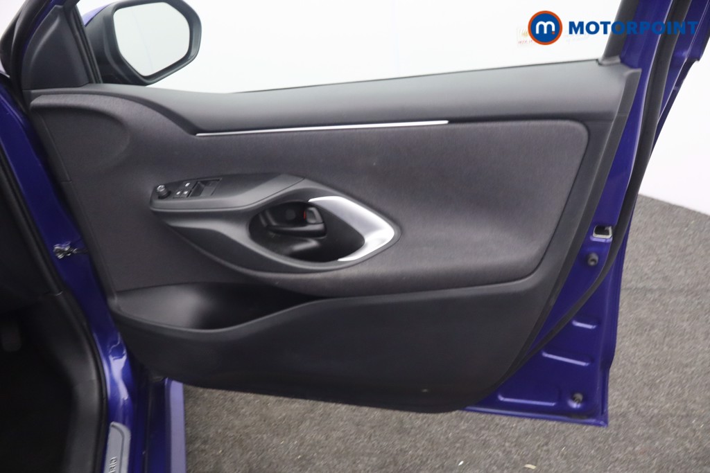 Toyota Yaris Icon Automatic Petrol-Electric Hybrid Hatchback - Stock Number (1649941) - 10th supplementary image