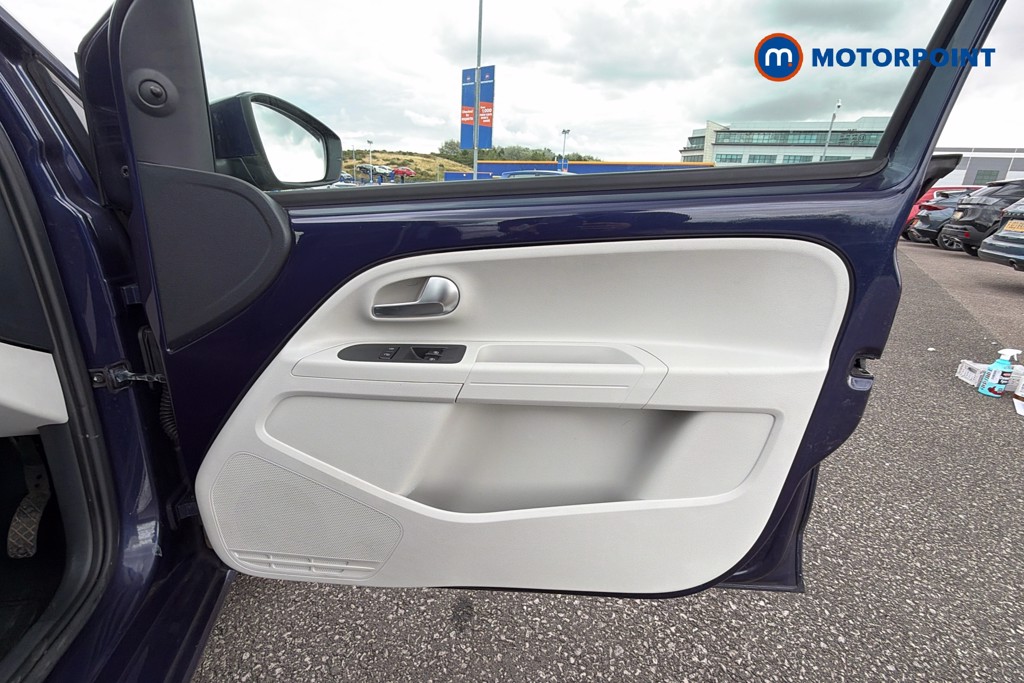 Volkswagen UP Move Up Automatic Petrol Hatchback - Stock Number (1654906) - 19th supplementary image