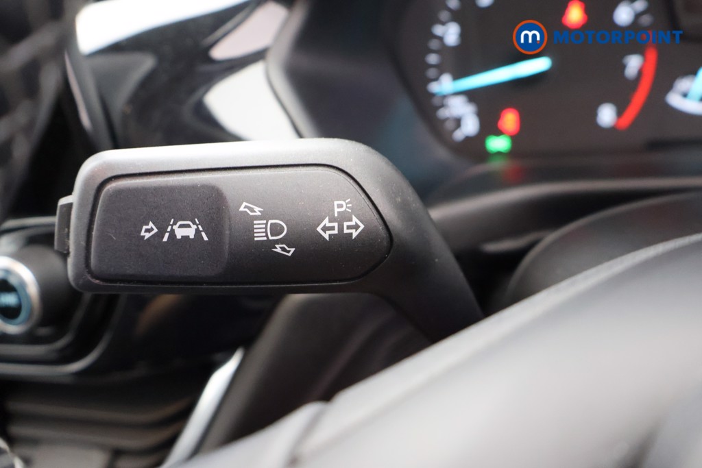 Ford Fiesta Zetec Manual Petrol Hatchback - Stock Number (1656046) - 5th supplementary image