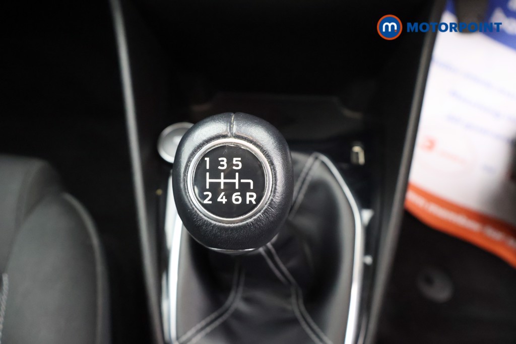 Ford Fiesta Zetec Manual Petrol Hatchback - Stock Number (1656046) - 9th supplementary image