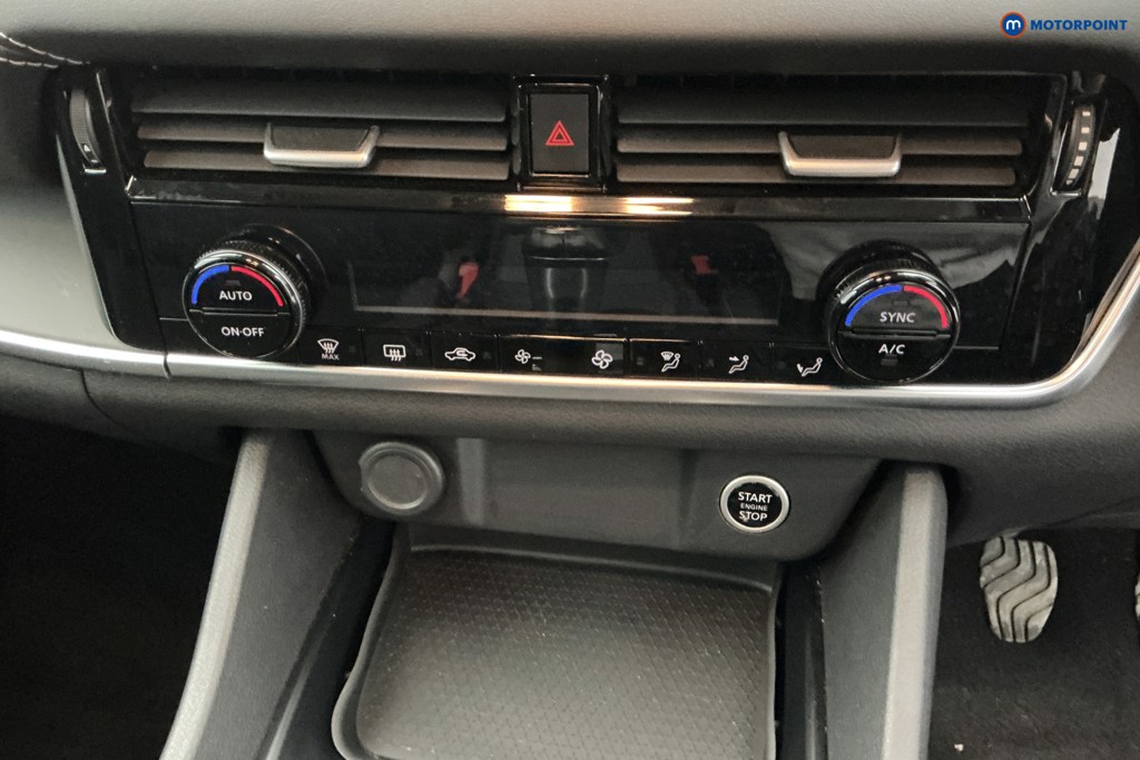 Nissan Qashqai Acenta Premium Manual Petrol SUV - Stock Number (1657545) - 17th supplementary image