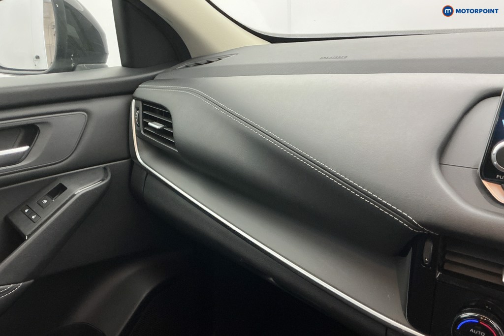 Nissan Qashqai Acenta Premium Manual Petrol SUV - Stock Number (1657545) - 18th supplementary image