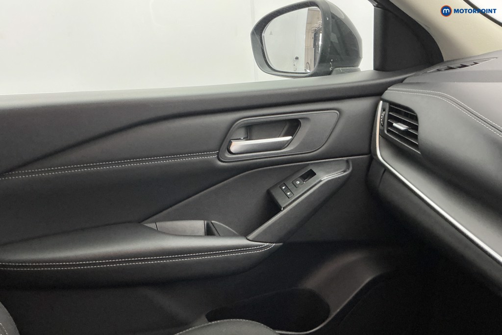 Nissan Qashqai Acenta Premium Manual Petrol SUV - Stock Number (1657545) - 19th supplementary image