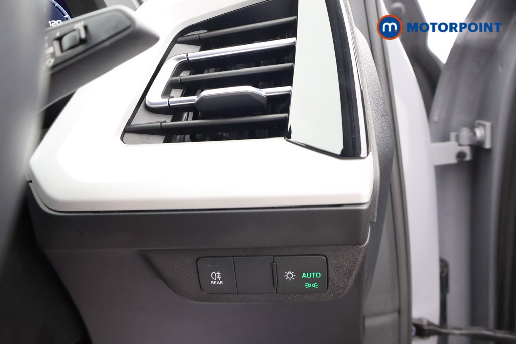 Audi Q4 Sport Automatic Electric SUV - Stock Number (1658011) - 7th supplementary image