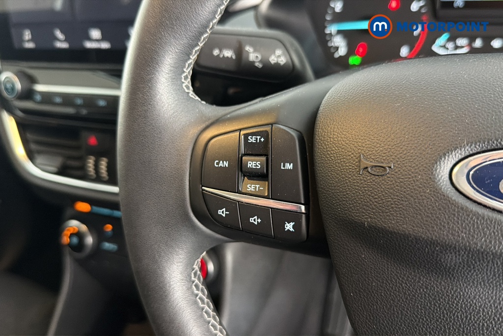 Ford Fiesta Zetec Manual Petrol Hatchback - Stock Number (1658120) - 4th supplementary image