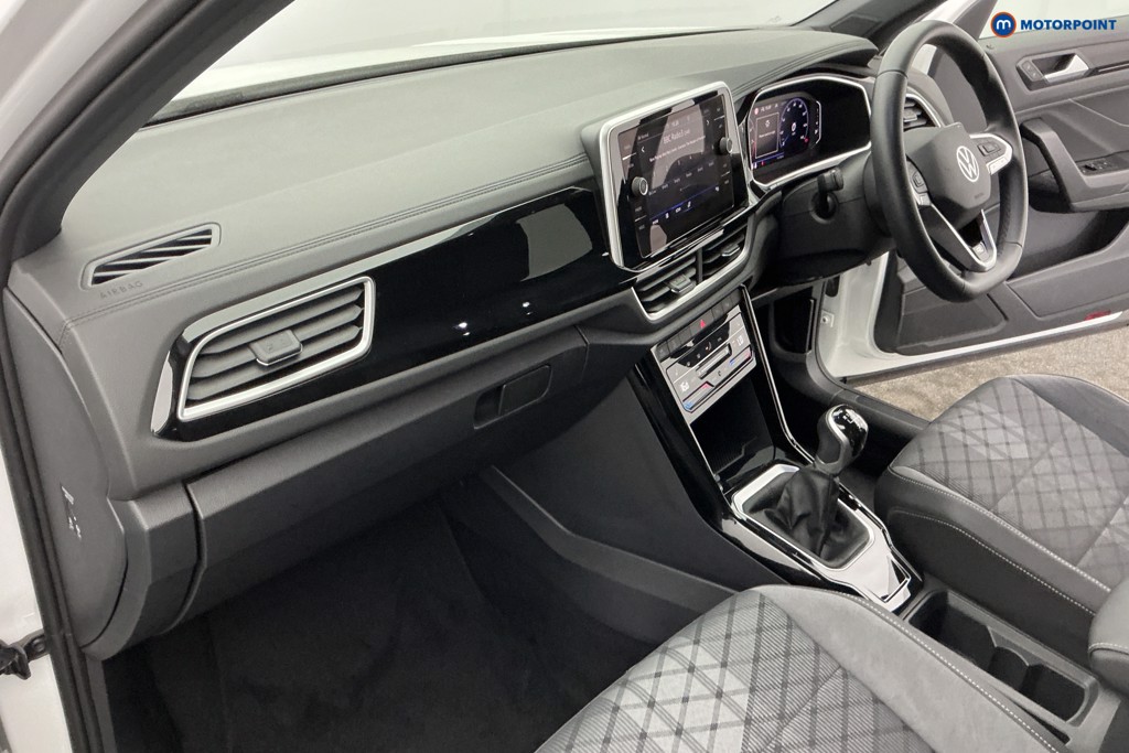Volkswagen T-Roc R-Line Manual Petrol SUV - Stock Number (1658346) - 9th supplementary image
