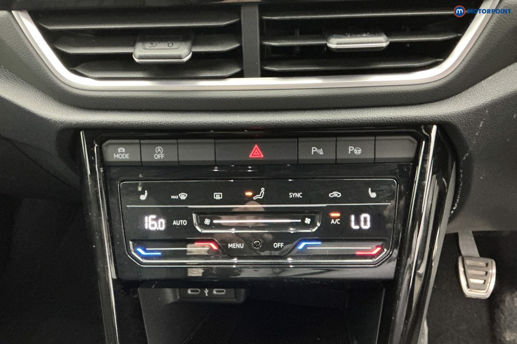 Volkswagen T-Roc R-Line Manual Petrol SUV - Stock Number (1658346) - 17th supplementary image