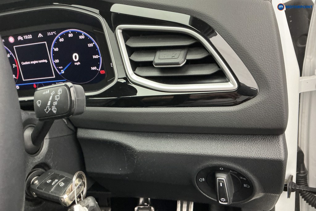 Volkswagen T-Roc R-Line Manual Petrol SUV - Stock Number (1658346) - 22nd supplementary image