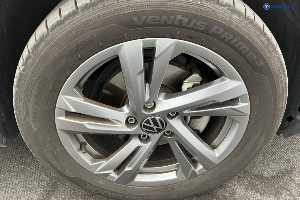 Volkswagen T-Roc R-Line Manual Petrol SUV - Stock Number (1658346) - 32nd supplementary image