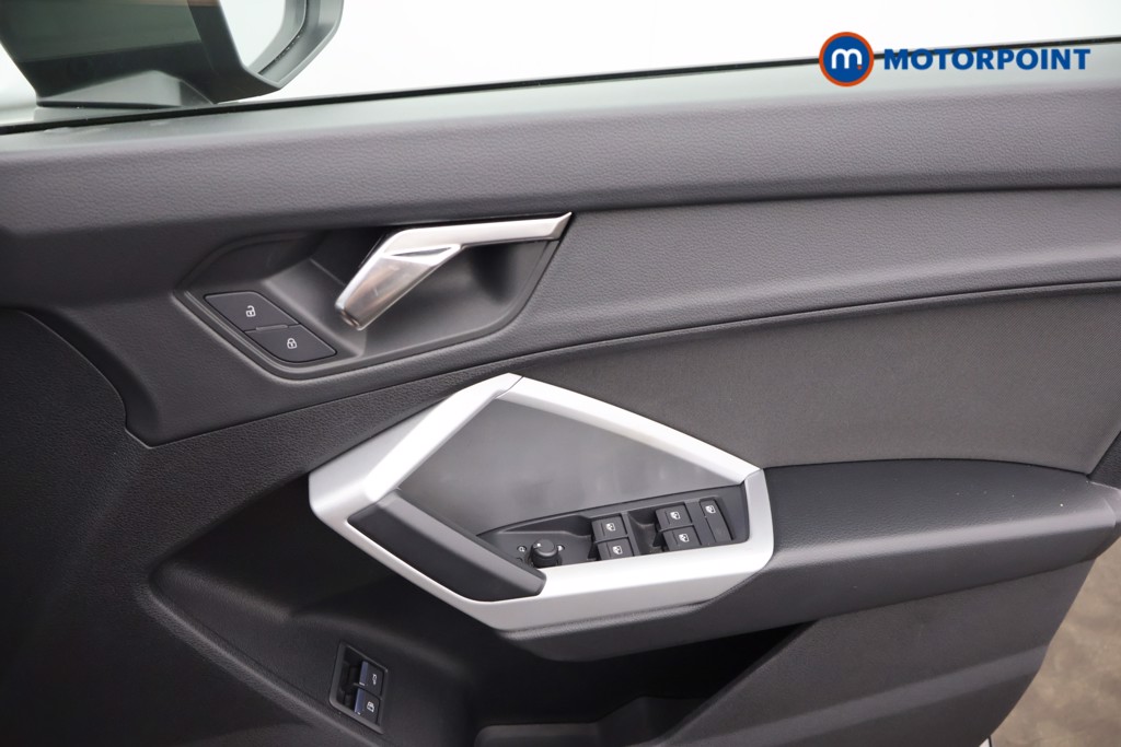 Audi Q3 Technik Automatic Petrol Plug-In Hybrid SUV - Stock Number (1658886) - 16th supplementary image