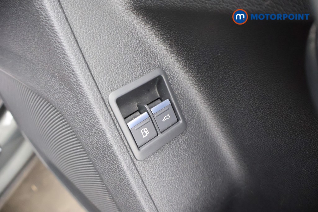 Audi Q3 Technik Automatic Petrol Plug-In Hybrid SUV - Stock Number (1658886) - 17th supplementary image
