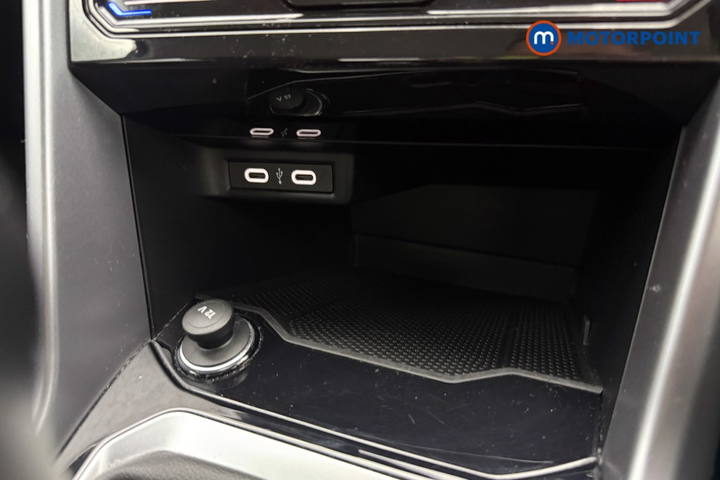 Volkswagen T-Roc Life Manual Petrol SUV - Stock Number (1659418) - 14th supplementary image