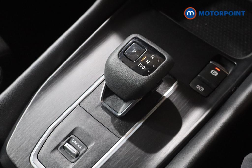 Nissan Qashqai N-Connecta Automatic Petrol SUV - Stock Number (1659610) - 9th supplementary image