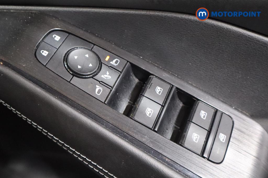 Nissan Qashqai N-Connecta Automatic Petrol SUV - Stock Number (1659610) - 13th supplementary image