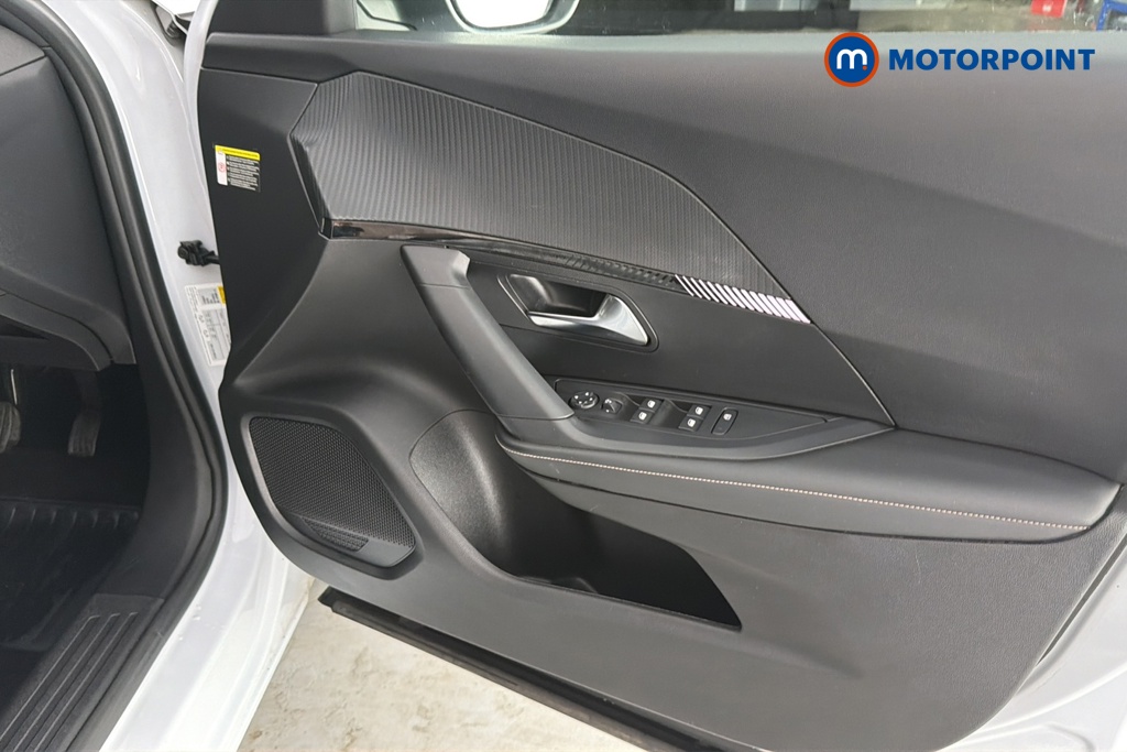 Peugeot 2008 Allure Automatic Petrol SUV - Stock Number (1659721) - 18th supplementary image