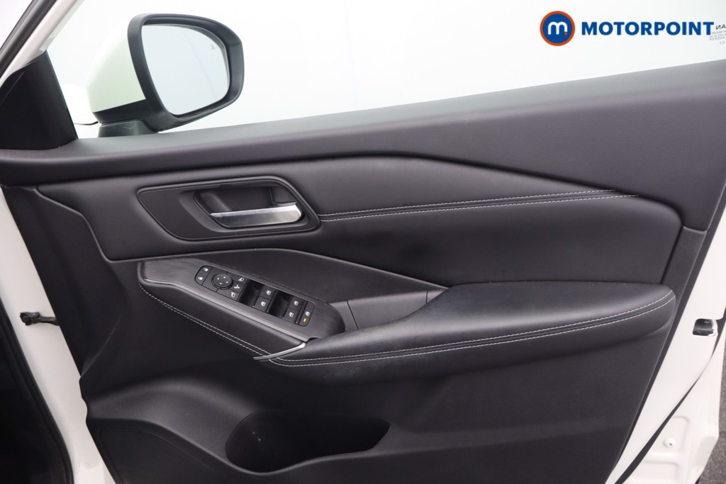Nissan Qashqai N-Connecta Automatic Petrol-Electric Hybrid SUV - Stock Number (1659730) - 11th supplementary image