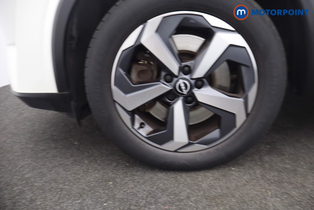 Nissan Qashqai N-Connecta Automatic Petrol-Electric Hybrid SUV - Stock Number (1659730) - 30th supplementary image
