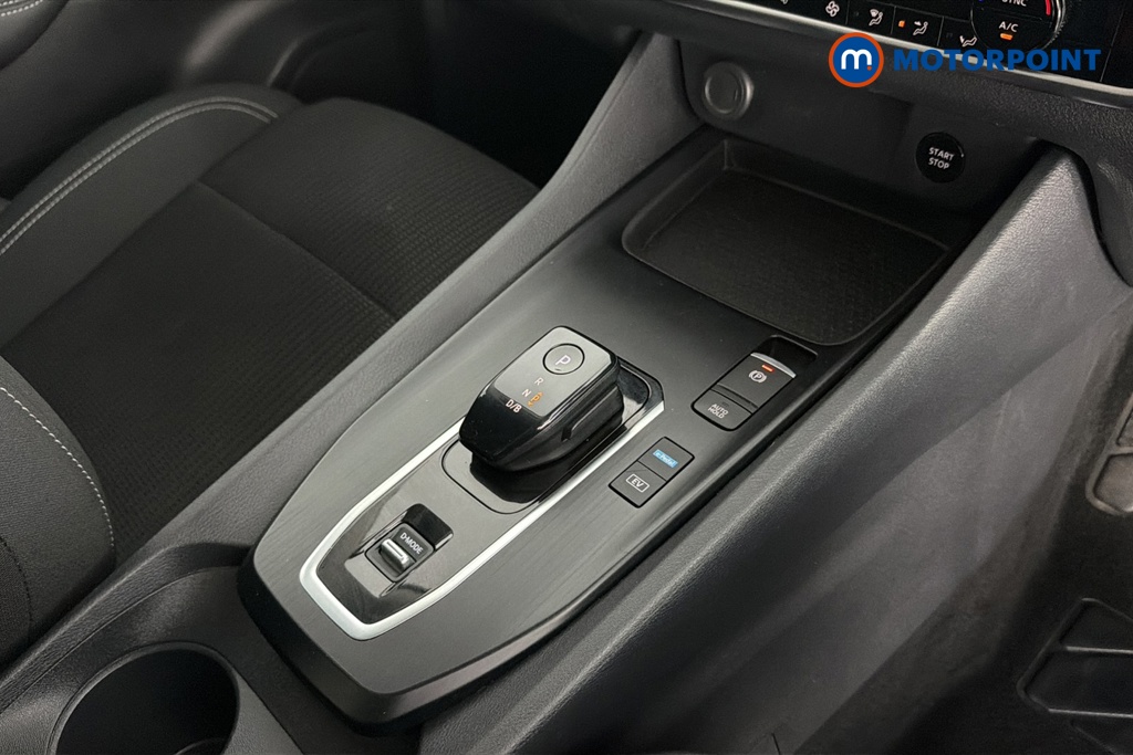 Nissan Qashqai Acenta Premium Automatic Petrol-Electric Hybrid SUV - Stock Number (1659871) - 15th supplementary image