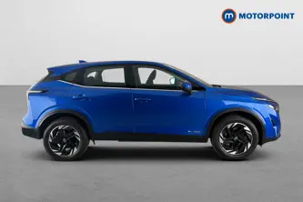 Nissan Qashqai Acenta Premium Automatic Petrol-Electric Hybrid SUV - Stock Number (1659871) - Passenger side
