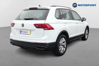 Volkswagen Tiguan Life Automatic Diesel SUV - Stock Number (1659948) - Drivers side rear corner