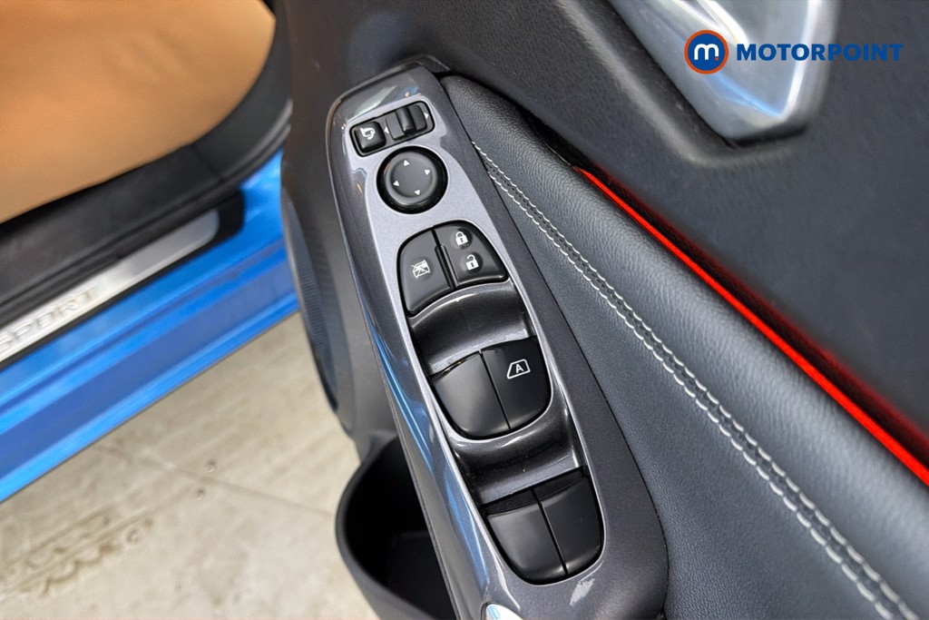 Nissan Juke Tekna Manual Petrol SUV - Stock Number (1660117) - 20th supplementary image