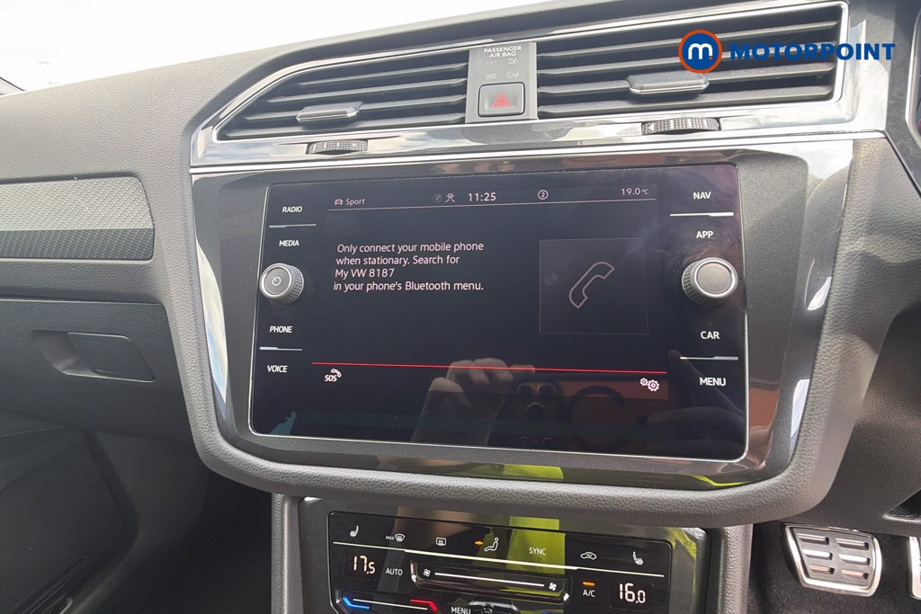 Volkswagen Tiguan R-Line Automatic Petrol SUV - Stock Number (1660165) - 20th supplementary image