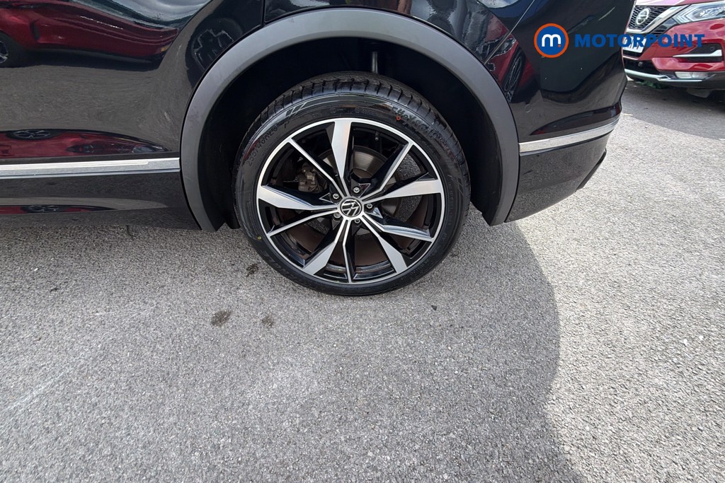 Volkswagen Tiguan R-Line Automatic Petrol SUV - Stock Number (1660165) - 39th supplementary image