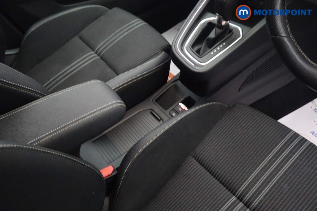 Renault Clio Engineered Automatic Petrol-Electric Hybrid Hatchback - Stock Number (1660258) - 18th supplementary image