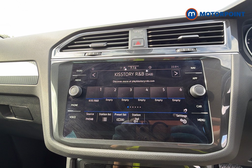 Volkswagen Tiguan Life Automatic Petrol SUV - Stock Number (1660266) - 20th supplementary image
