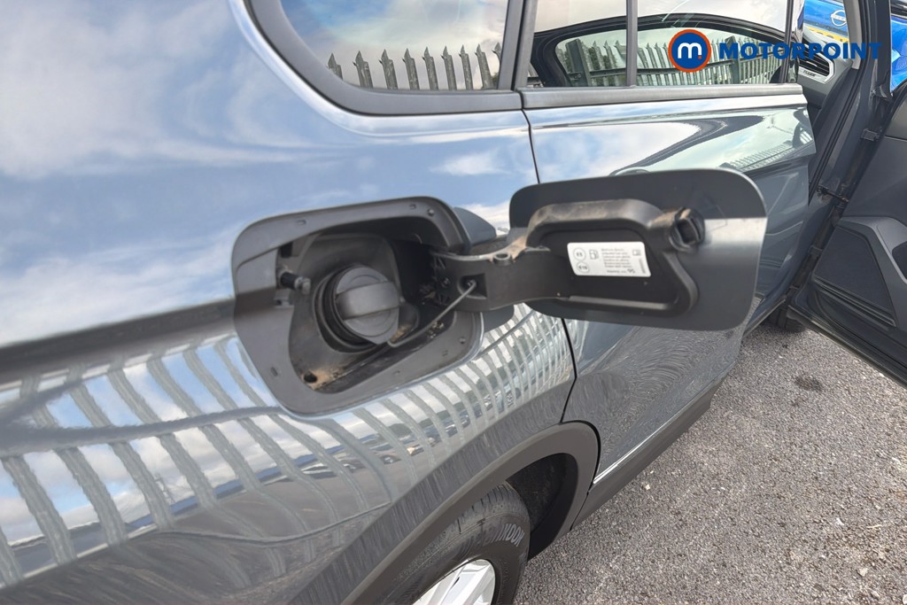 Volkswagen Tiguan Life Automatic Petrol SUV - Stock Number (1660266) - 34th supplementary image