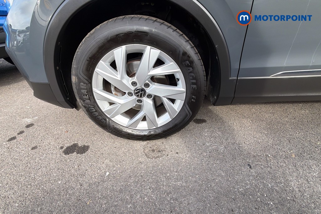 Volkswagen Tiguan Life Automatic Petrol SUV - Stock Number (1660266) - 41st supplementary image