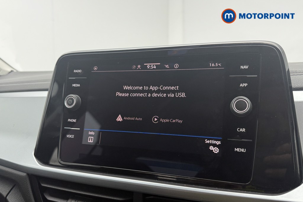 Volkswagen T-Roc Life Manual Petrol SUV - Stock Number (1660354) - 11th supplementary image