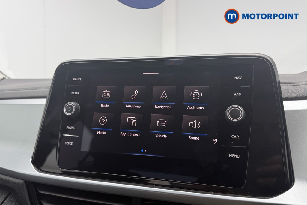Volkswagen T-Roc Life Manual Petrol SUV - Stock Number (1660354) - 12th supplementary image